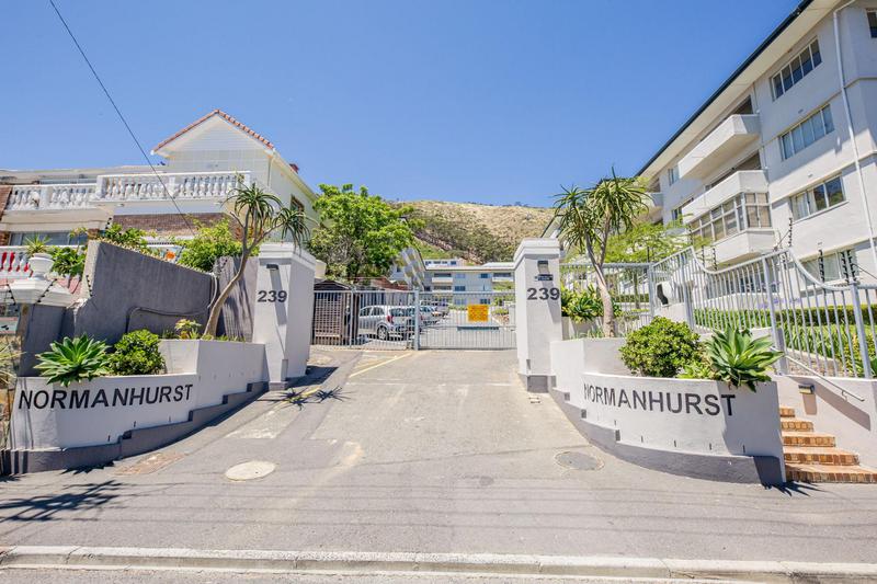 To Let 2 Bedroom Property for Rent in Sea Point Western Cape